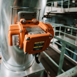 top-industrial-uses-for-compressed-air_air-hydraulic